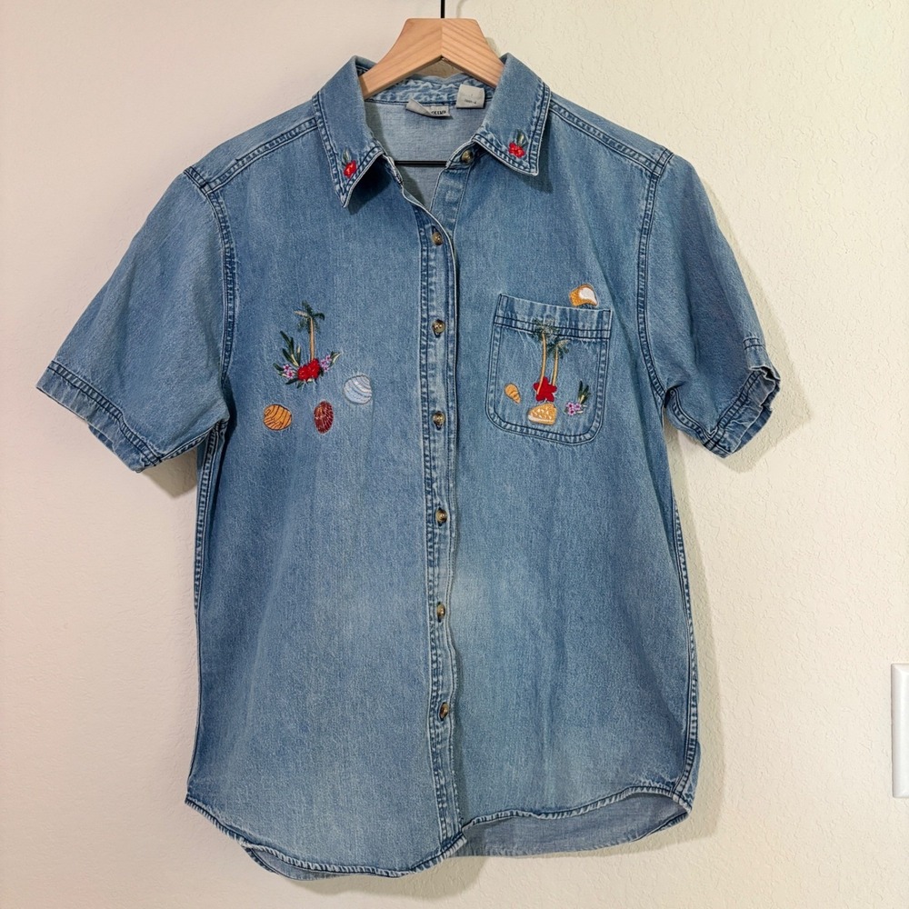 Vintage Denim Shirt M Embroidered Tropical Palm Tree Shell Blue Coastal Boho